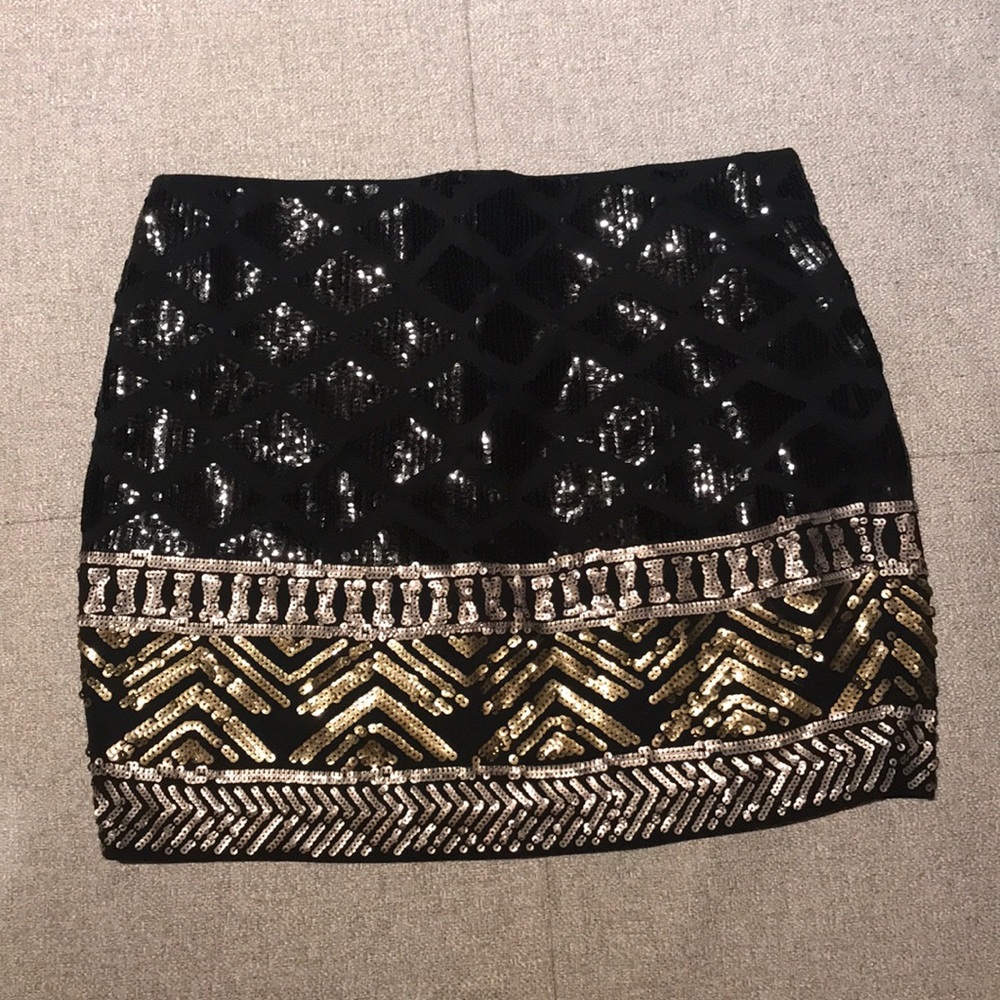 WORN ONCE BANDAGE SKIRT